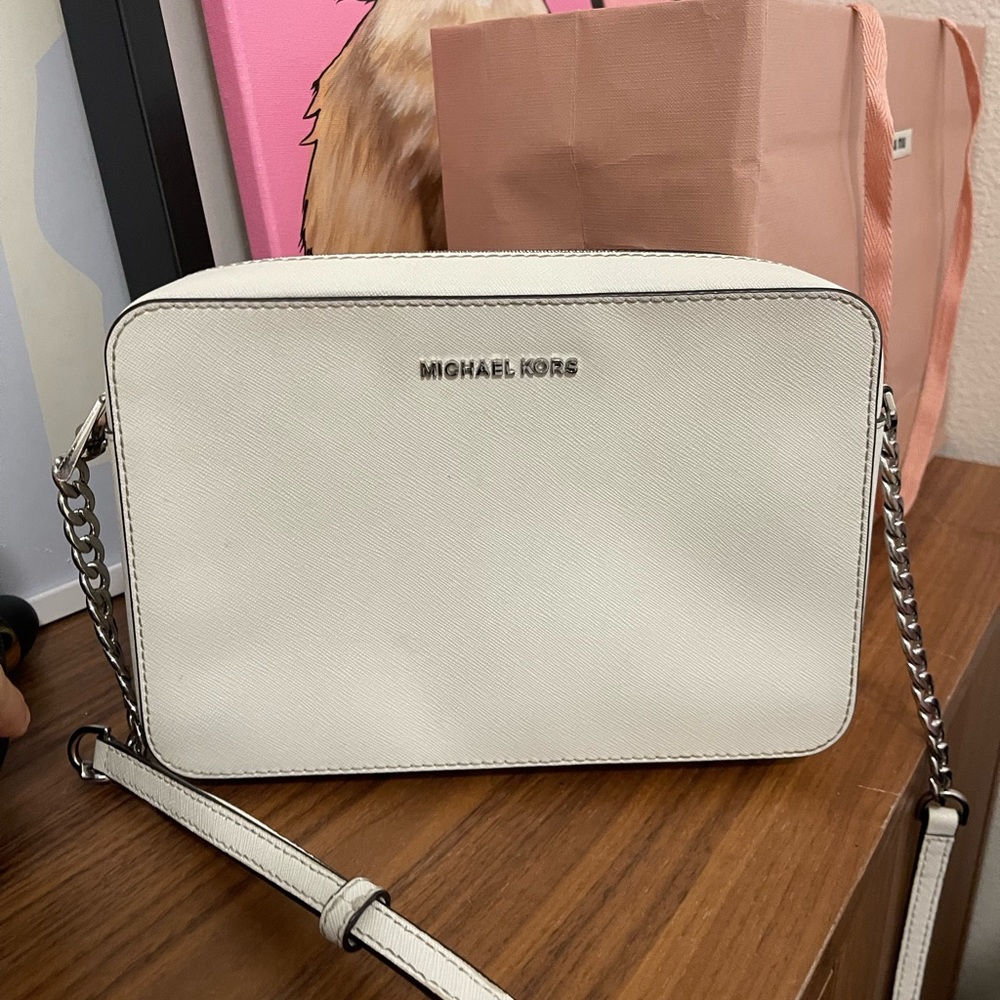 WHITE MICHAEL KORS CROSSBODY BAG